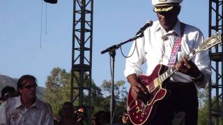 Chuck Berry &quot;(I Love You) For Sentimental Reasons&quot; @ Hootenanny 2010