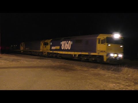 8160-BL28-8133 on 7939V depart Maryborough.  10-10-18.  20.53.12.