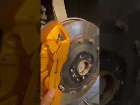 Volvo with Brembo calipers. #volvocars #volvo #cars#brembobrake