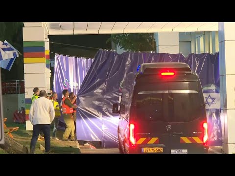 Video Thumbnail: Vehicles with Israeli hostages released by Hamas arrive at Sheba Medical Center | AFP