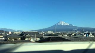 preview picture of video 'It is the Mount Fuji in winter. I was taken from the Shinkansen 2014/01/27(Japan)'