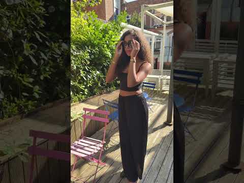 Vicky is back! That means Anya is back on set and making tiktoks! 🤣 #Hollyoaks