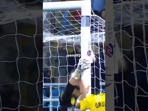 When Everyone Thought Goalkeeper Lost His Mind 😱😱🤯 #football #viral #messi #ronaldo #mindset