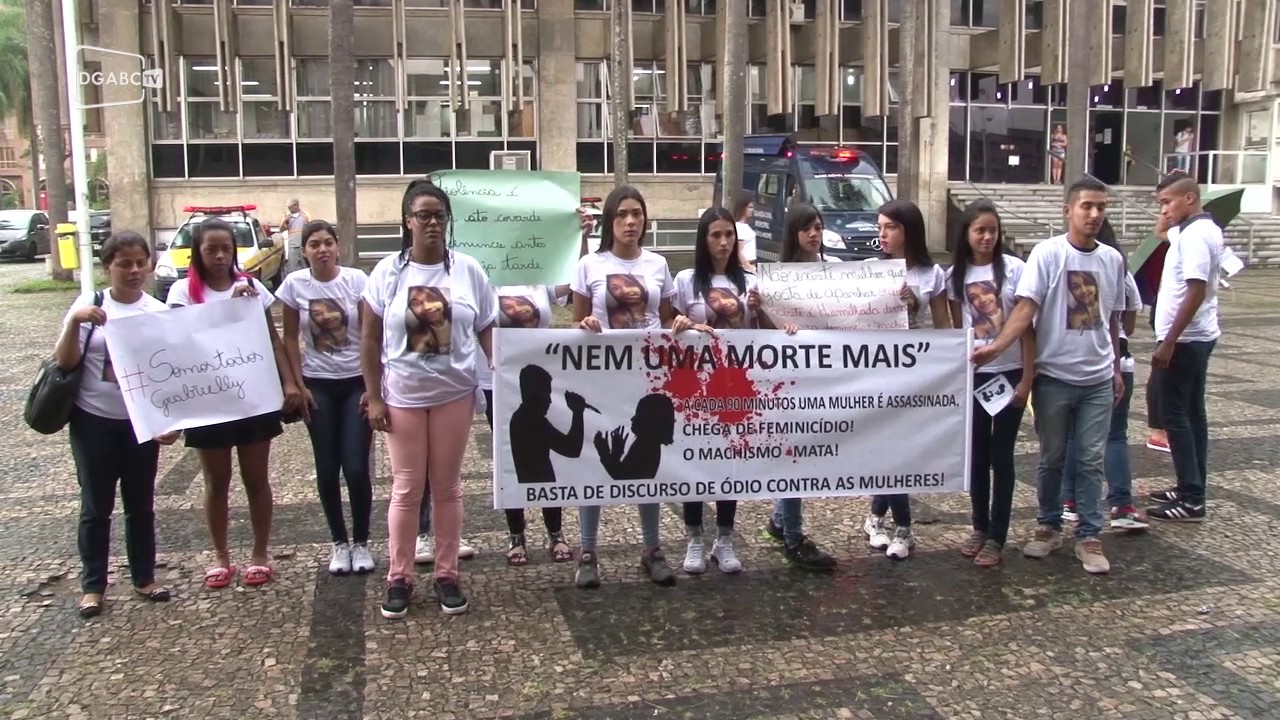 Feminicídio é tema de ato e lembra morte de jovem andreense