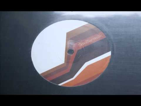 Elegancia - Steppah Huntah Feat Blue Smith