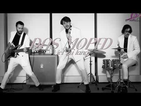 Das Moped - Viel Zu Lang (Official Video) [Erstaunlich Klar 9/12]