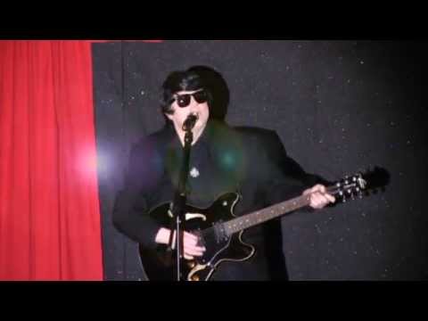 Jeff Roberts as Roy Orbison