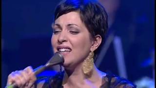 Alfama - MADREDEUS &amp; Flemish Radio Orchestra - EUFORIA (LIVE) (2002)