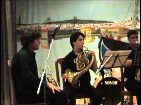 Fora de cena Brass Quintet  playing Bach