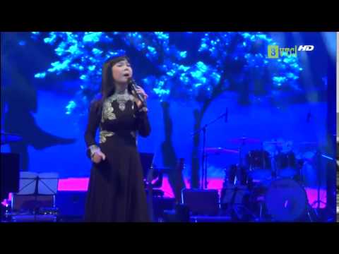 Thể hiện bởi Ánh Tuyết