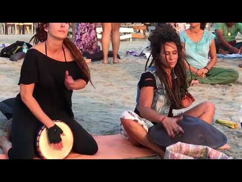 Thomas Jack - Atlas Hands (Music Video)