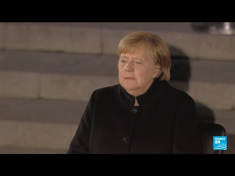 Allemagne : les adieux aux allures "punk" de la chancelière Angela Merkel • FRANCE 24