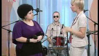 Groovy Cakes - We are family.avi