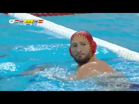Water-Polo : When Alberto Munarriz stop a shootoot of Krisztian Manhercz during Europeans