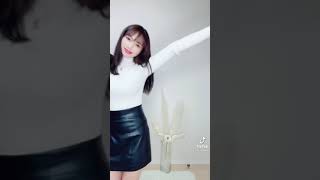 White and Black #shorts  #グラビア　#fyp  #森咲智美