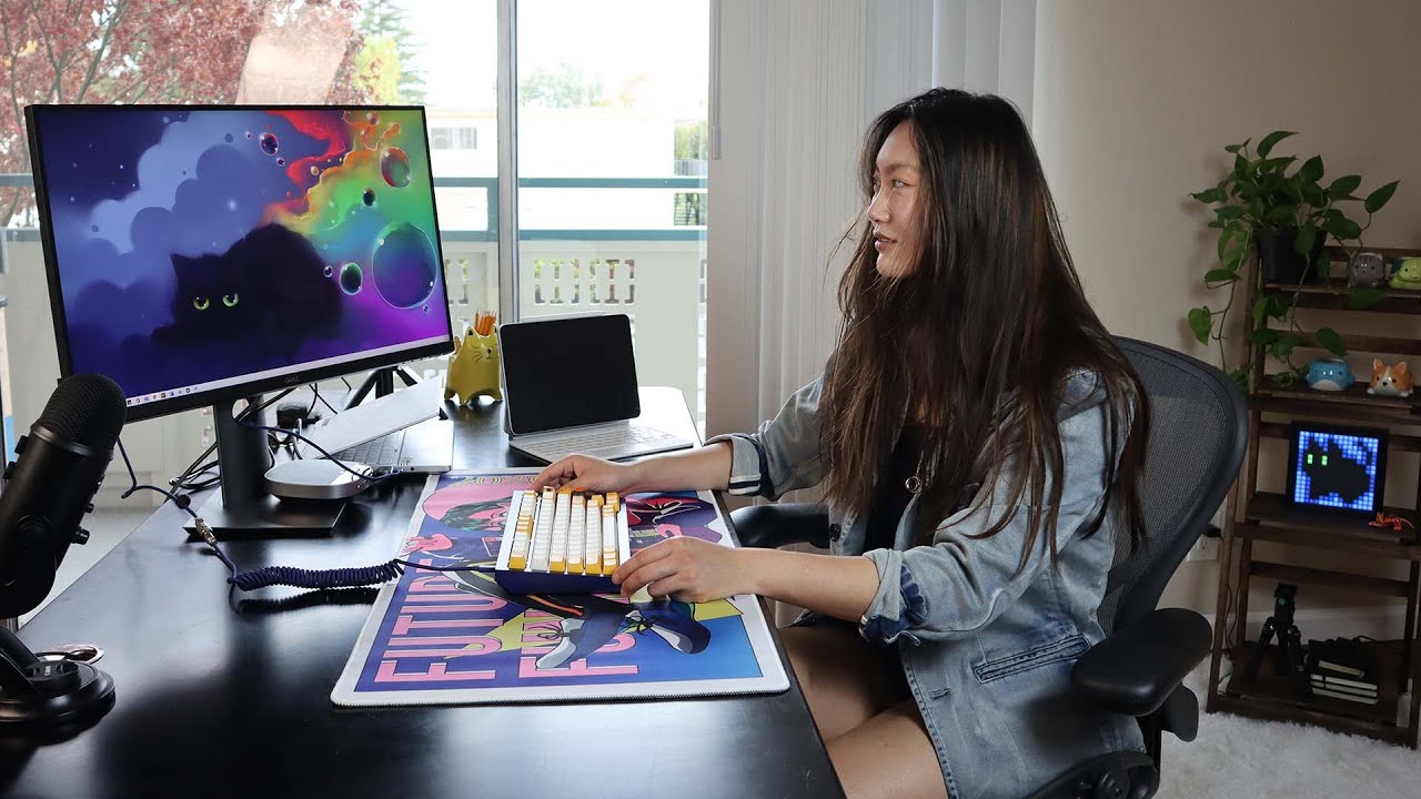 apartment home office desk tour 🐈