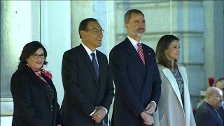 Recibimiento oficial de SS.MM. los Reyes al presidente de la República del Perú
