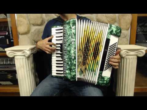 NEW Sunflower Weltmeister Achat Piano Accordion LMM 34 72 $2199