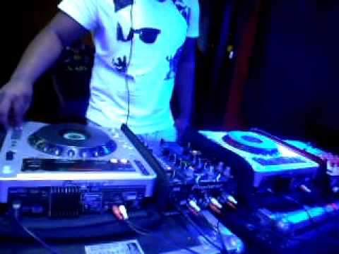Shimza Playing Adele  Rolling in the deep 09 Oct 2011