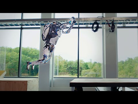 The Robot Can Do Parkour