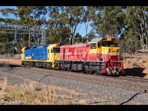 P17 and G536 on SSR's 0082 light loco move at Kangaroo Flat- 19/1/21
