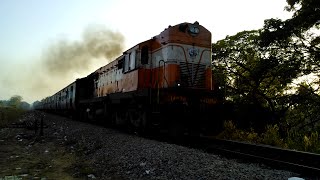 preview picture of video 'Indian Railways Navyug Express chugs into the Netravathi Bridge to finish of its duties'