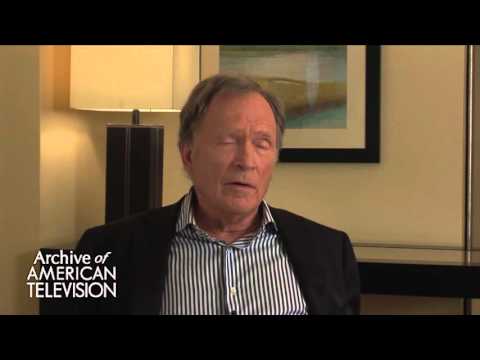 Dick Cavett discusses hosting "Saturday Night Live"  - EMMYTVLEGENDS.ORG