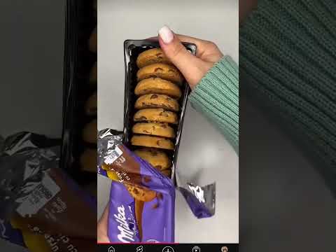 Filling platter with cookies and chocolate 🍫