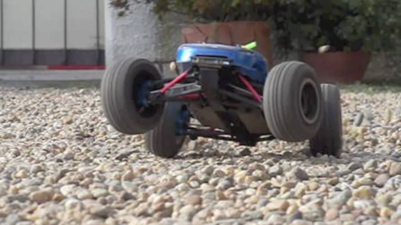 RC auto Traxxas E-Revo 1/16, čierna