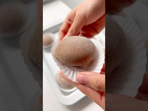Would you try this coffee lava mochi? #mochi