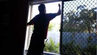 preview picture of video 'Tinting a house window - Rusty's Window Tinting'