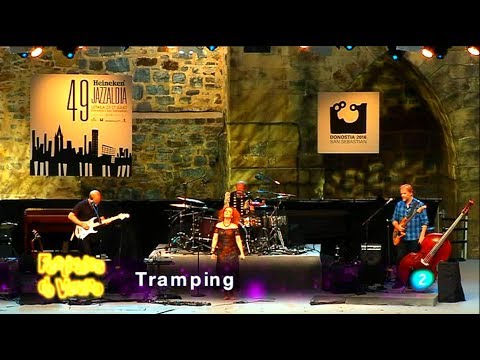 Kristin Asbjornsen - Tramping