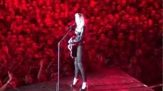 MADONNA - I DON&#39;T GIVE A