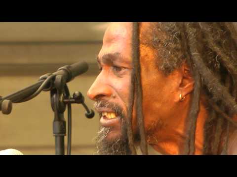Menwar - Bin de dam - LIVE at Afrikafestival Hertme 2012