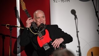 Wilko Johnson explains his distinctive guitar style