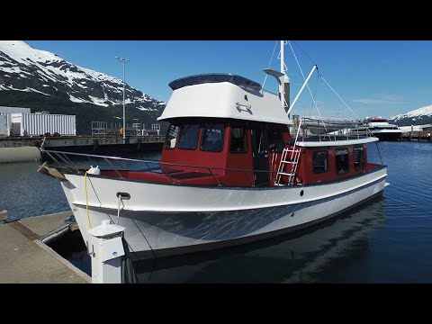 TROFAST Pacific Trawler 37' Pilothouse