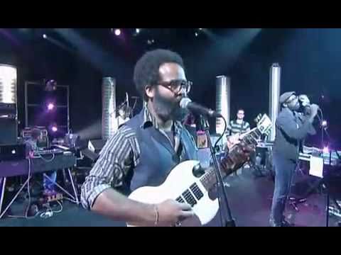 TV On The Radio live on De La Semaine - Province (1/7)