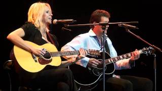 Adam Harvey & Beccy Cole - I Love To Have A Beer With Duncan
