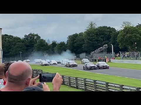 Ash Sutton spin BTCC 2021 race 3 oulton park