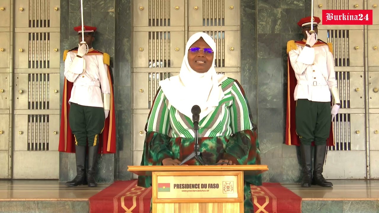 Adoption d'un décret portant Contrat-Plan entre l'État et la Poste-BF:Aminata Zerbo/Sabané explique