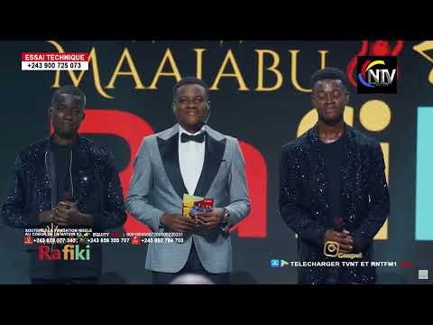 BAYVES MOSENGO L’INCONTOURNABLE EN DUO AVEC JACQUES,NOUS AMENE DANS UNE AUTRE ATMOSPHERE DE DANSE