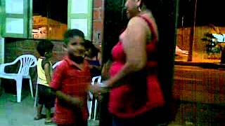 preview picture of video 'niño bailando chicha'