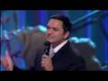 Josh Lopez sings at Lakewood Church "Mi Salvador Mi Dios"
