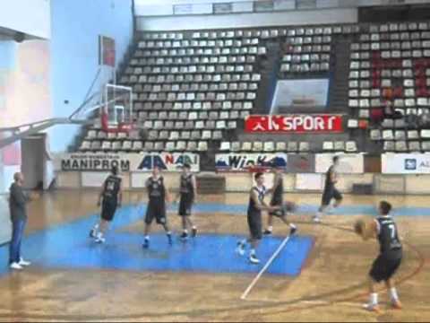 Junior  Partizan contra equipo Senior Mladost Zemun