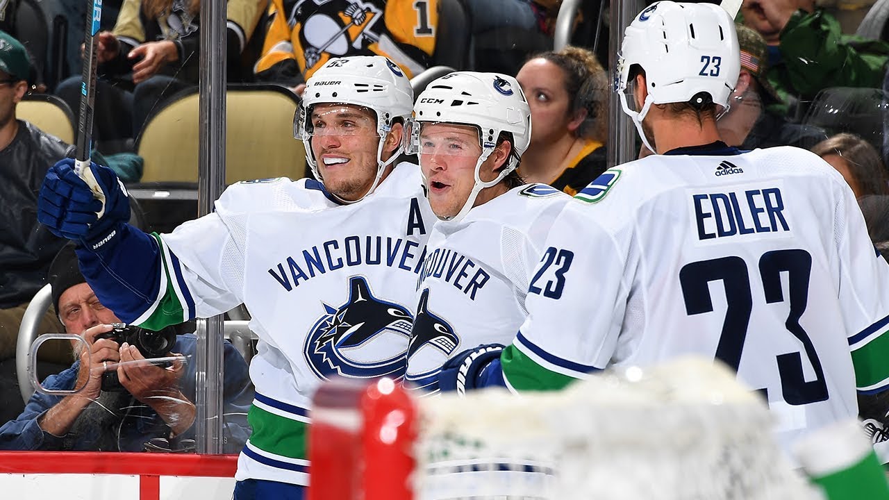 Vidéo: Les Canucks aussi sont sur le TOIT du MONDE!!!!!! WHAT A GOAL!!!!