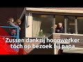 Zussen dankzij hoogwerker tóch op bezoek bij papa