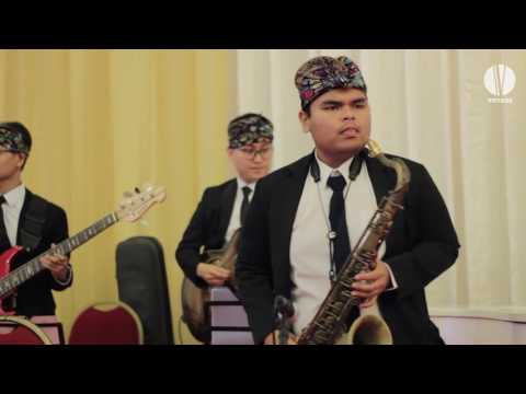 ISN'T SHE LOVELY (cover) - Voyage Entertainment