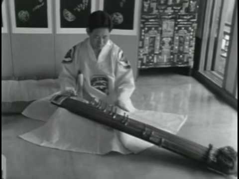 Master Hwang Byeonggi - Kayagum Sanjo Variation (Filmed in 1966)