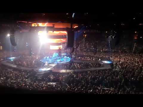 Kabát - Pohromy (O2 Aréna Praha 28.11.2017)