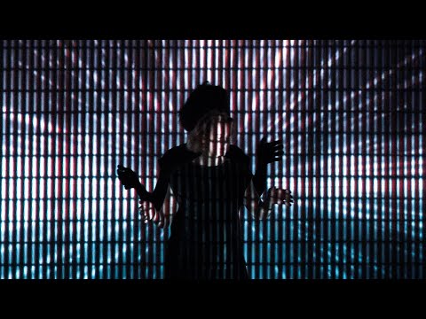 Cloé du Trèfle - Electrons libres - Clip officiel